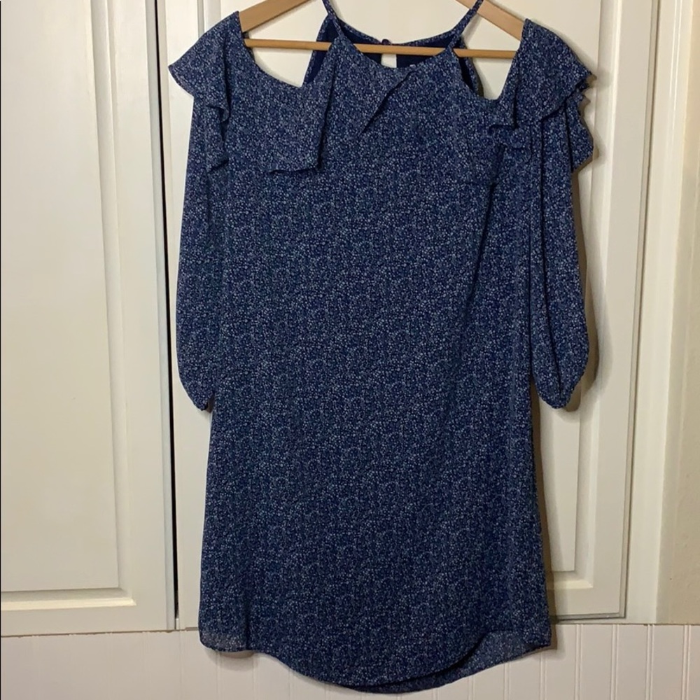 🌸 Michael Kors Long Sleeve Cold Shoulder Dress  M